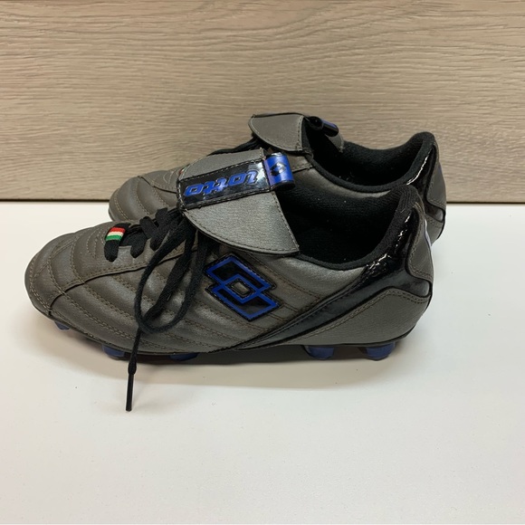 Men’s Lotto soccer shoes size 6 - Picture 3 of 5